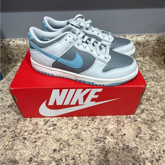 Nike Dunk Low Sneakers,‎ NEW, Size 5.5Y - Picture 10 of 12